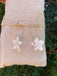 Boucles d'oreilles Fleur de Frangipanier en Nacre