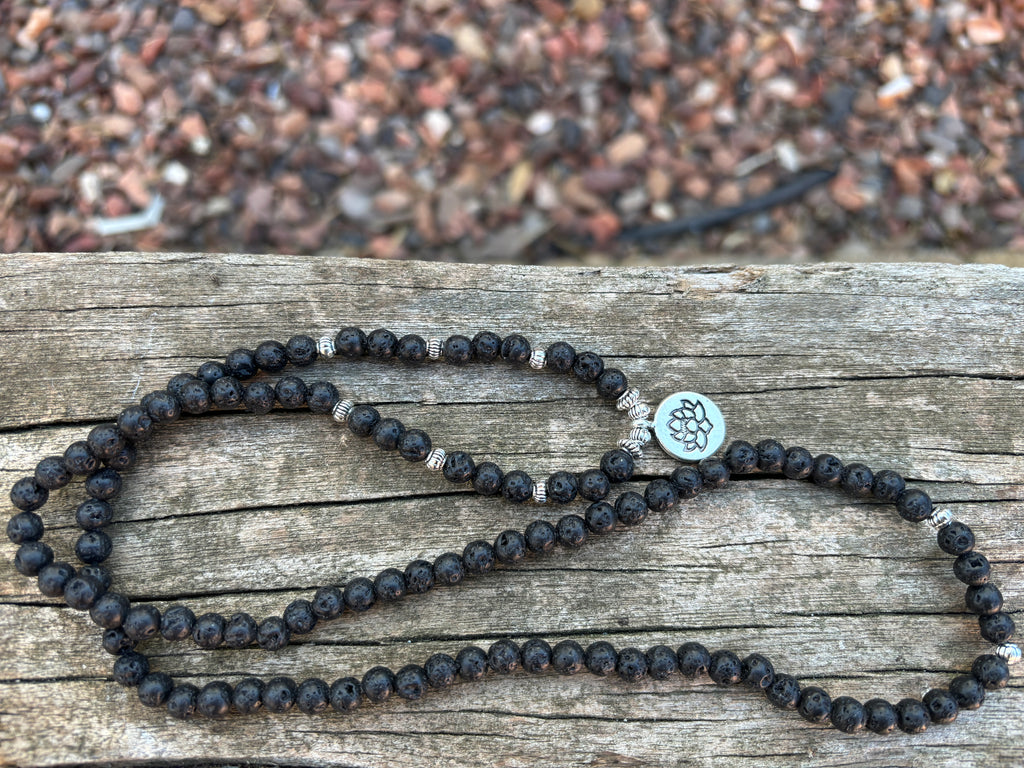 Bracelet Mala 108 perles en Pierre de Lave naturelle 6 mm - Fleur de Lotus