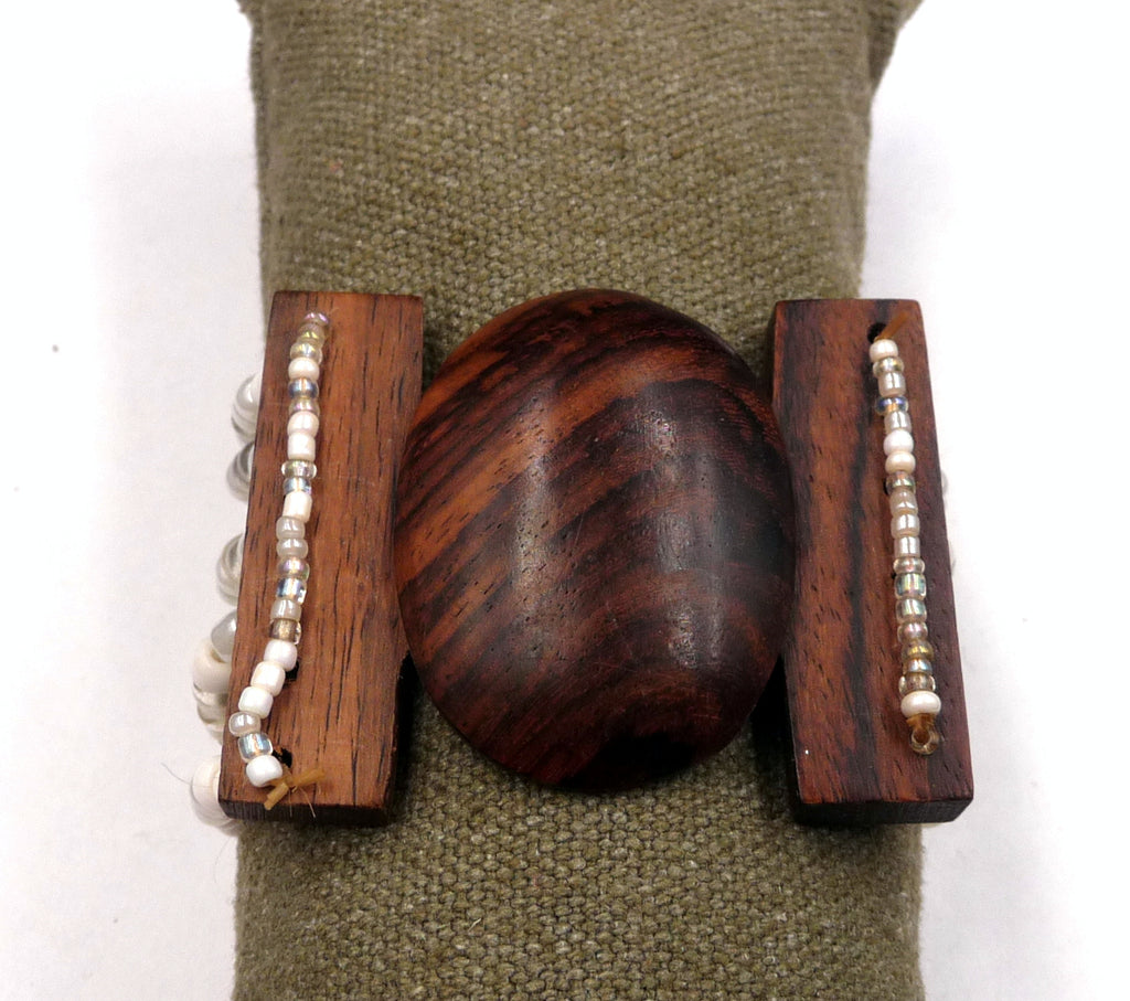Bracelet Chloé en bois d'acacia et perles de rocaille