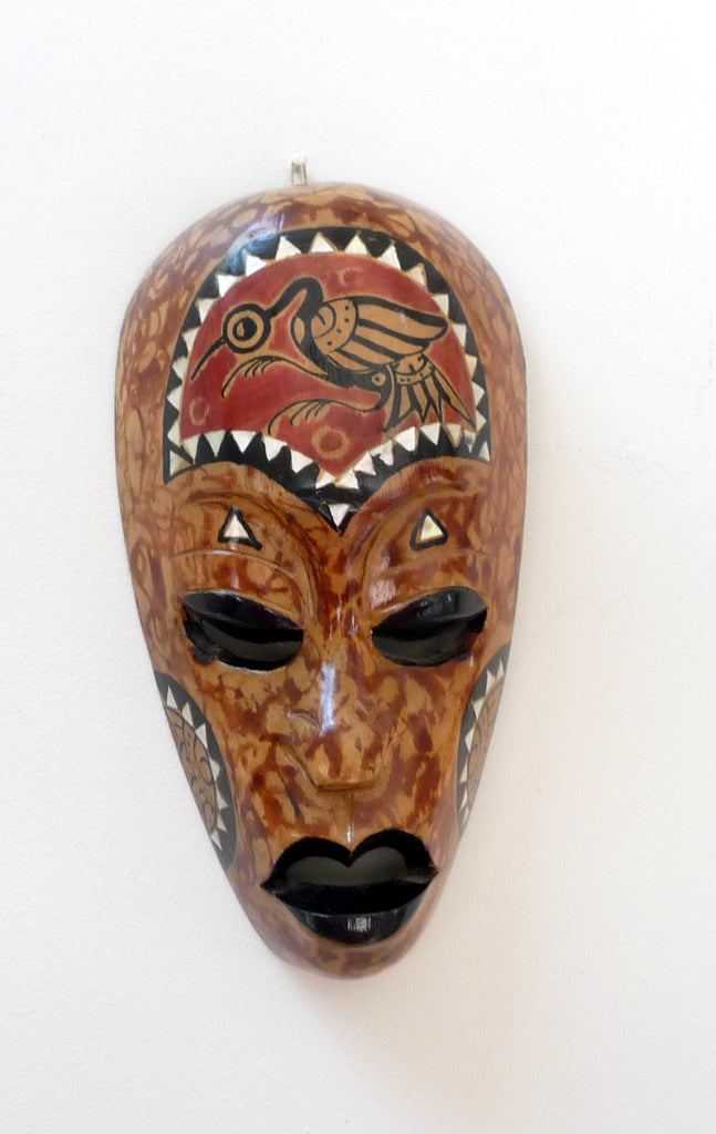 Masque en bois et nacre artisanat Lombok Indonésie