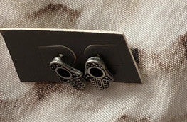 Boucles d'oreilles Main de Fatma porte bonheur en argent Tibétain