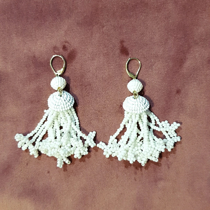 Boucles d'oreilles blanches avec pampilles forme corail