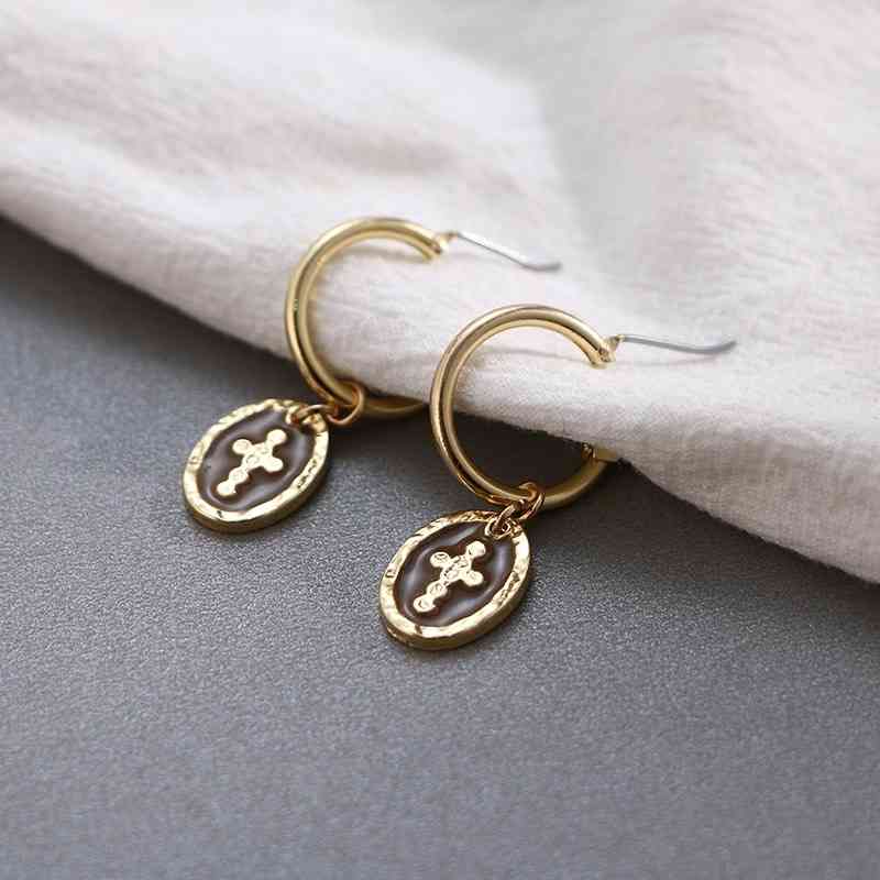 Boucles d'oreilles créoles en coquillages cauri et perles