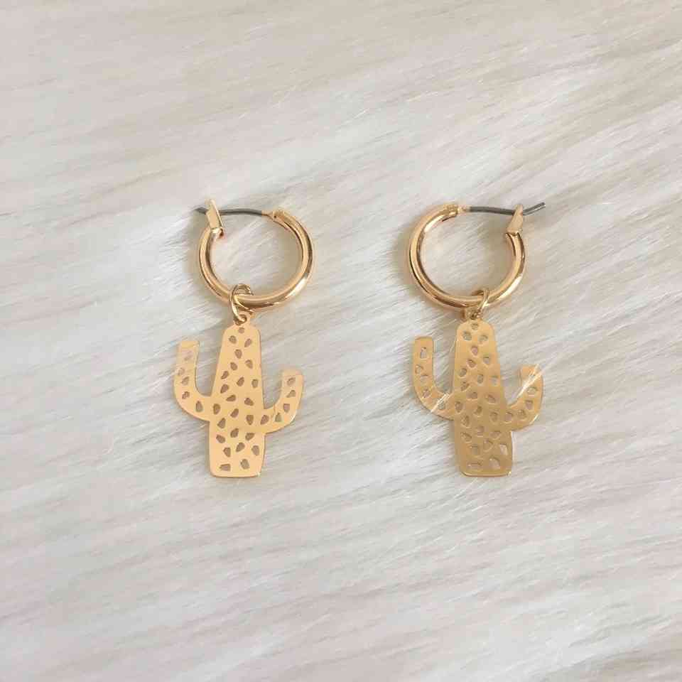 Boucles d'oreilles créoles motif étoile du Nord