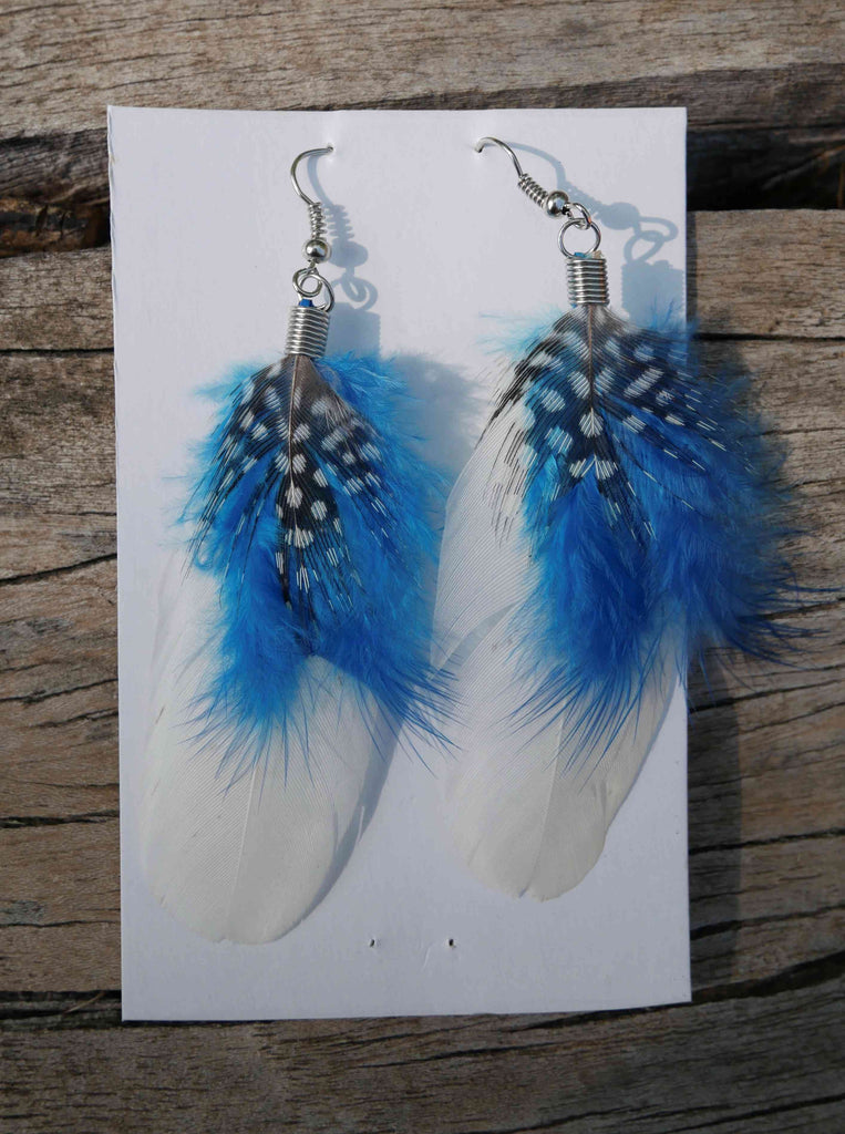 Boucles d'oreilles country en plumes bleu turquoise et blanches