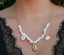 Collier en coquillages cauris et perles en Howlite