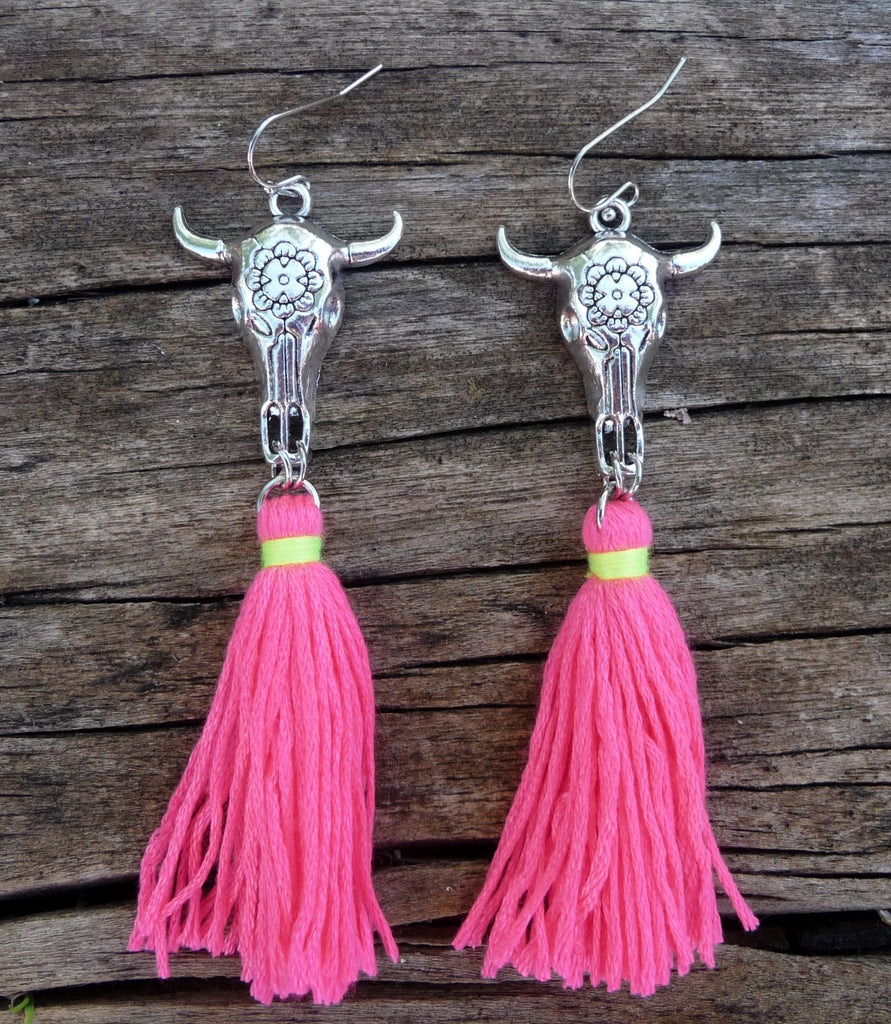 Boucles d'oreilles bohèmes tête de Buffle et pompons