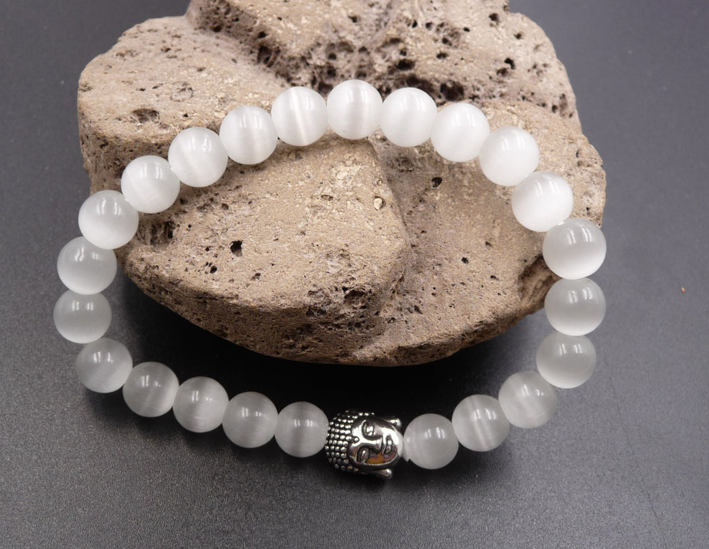 Bracelet en Pierre de Lune et breloque bouddha argentée - Pierre de la féminité 8 mm