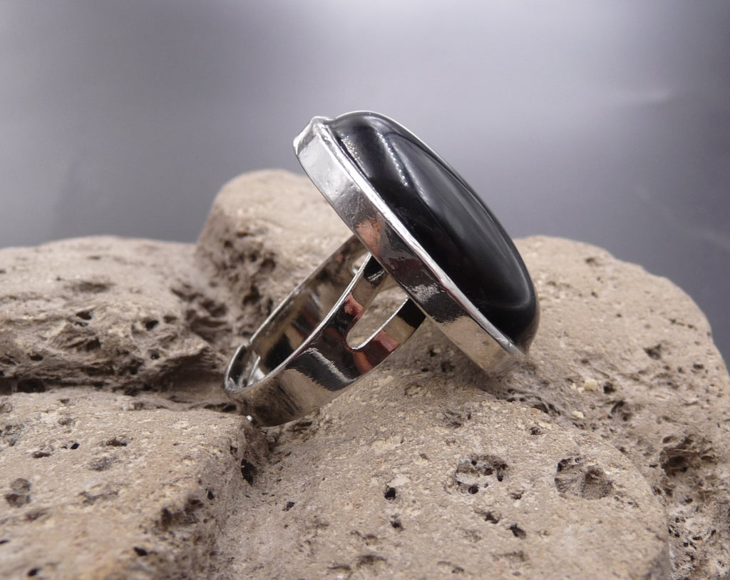 Bague réglable Pierre ovale en Onyx noir d'Uruguay