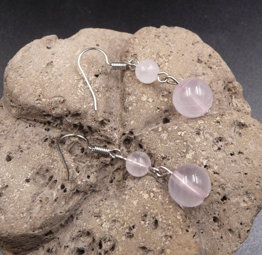 Boucles d'oreilles pendantes 2 boules en Quartz Rose