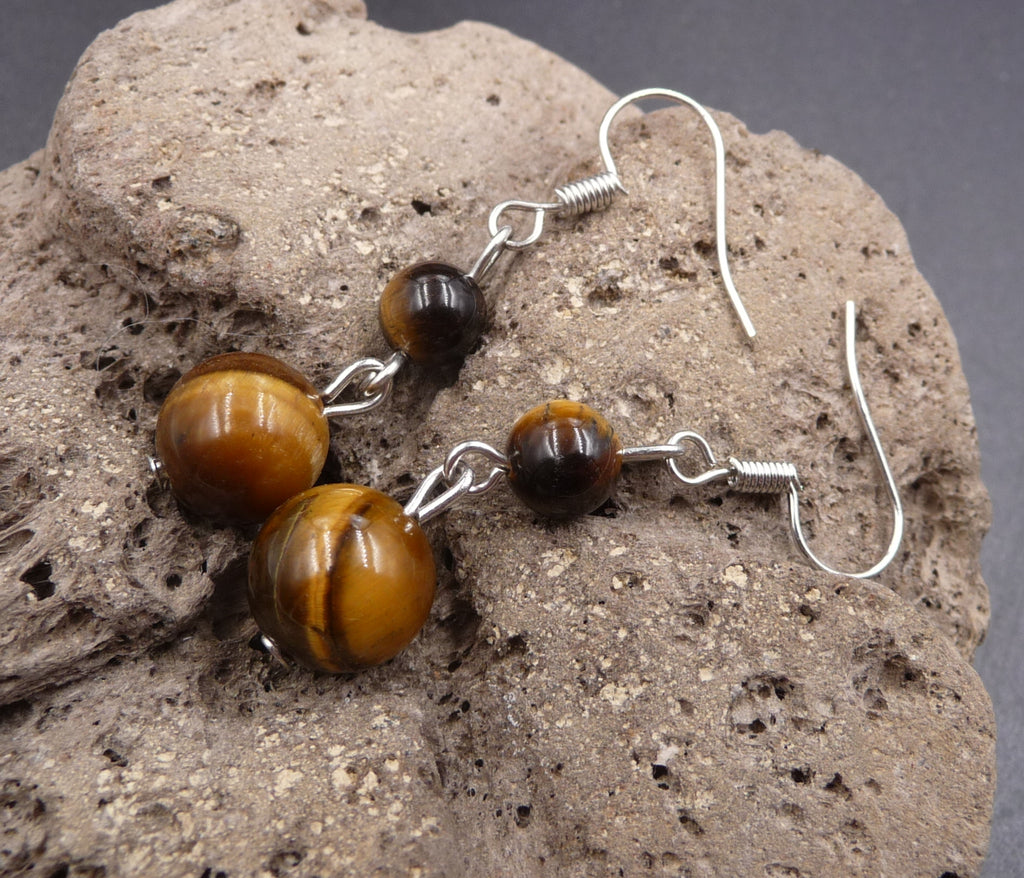Boucles d'oreilles pendantes 2 boules en Oeil de Tigre d'Afrique du Sud