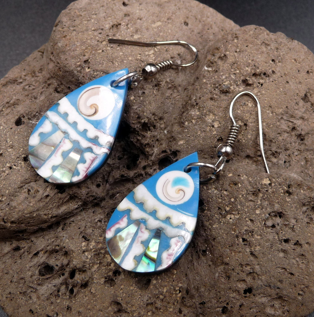 Boucles d'oreilles bleu turquoise en nacre abalone et oeil de Sainte-Lucie