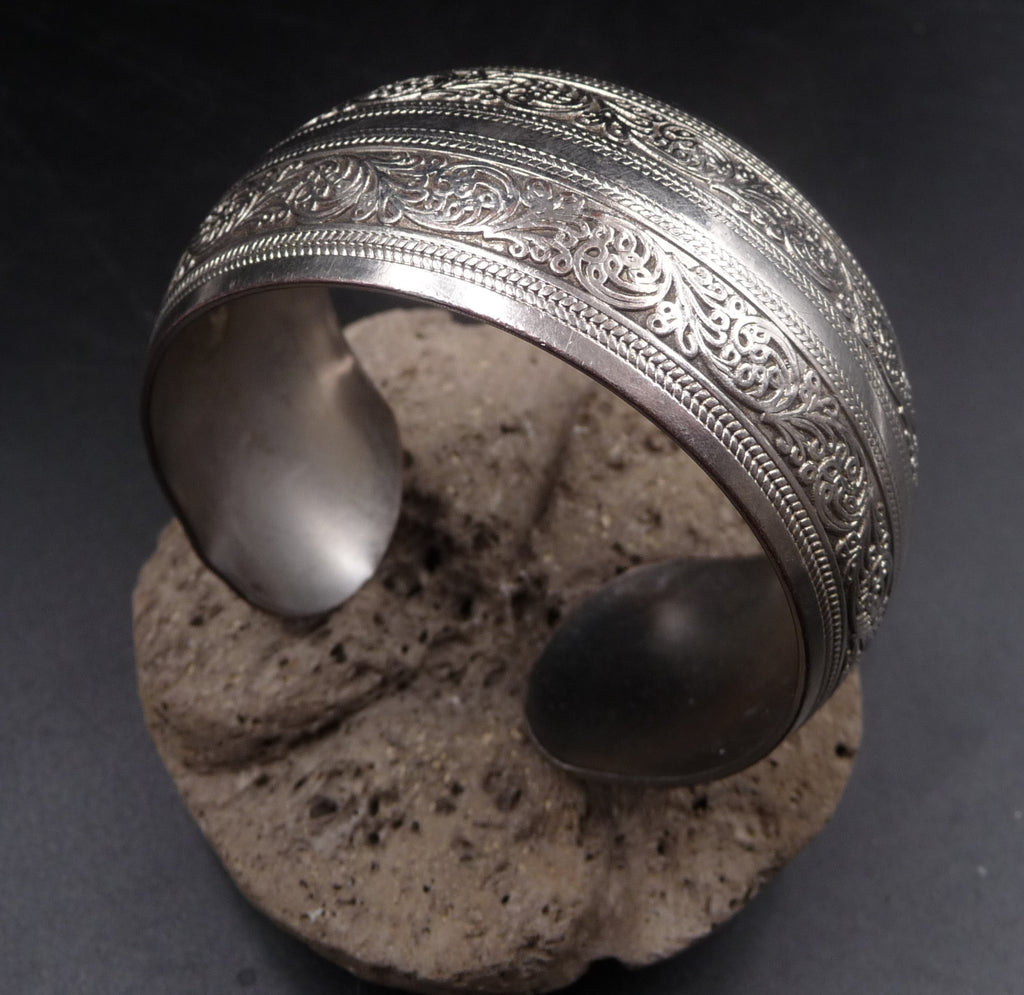 Bracelet jonc ethnique traditionnel berbère Marocain