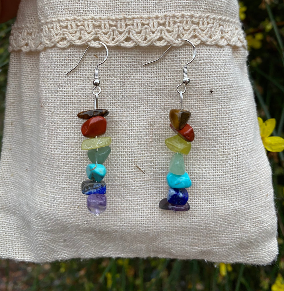 Boucles d'oreilles pendantes 7 chakras, pierres forme chips