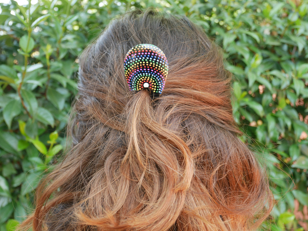 Pic / pique à cheveux ethnique en bois de sono peinture aborigène