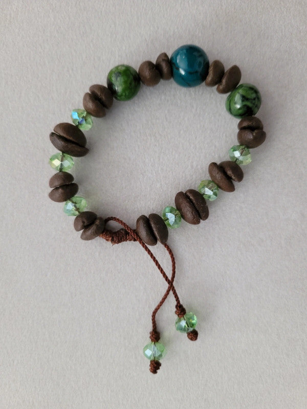 Bracelet ethnique en grains de café artisanat de Colombie