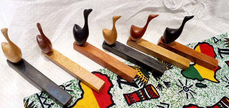 6 porte-couteaux canard en bois précieux sculpté artisanat Côte Ivoire