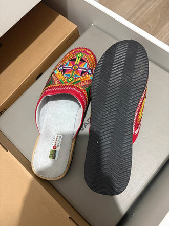 Babouches Berbères en peau de Chèvre avec broderies traditionnelles Pointure 41 - Artisanat du Maroc