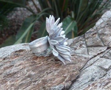 Bague Vintage en cuir fleur marguerite couleur argent taille réglable