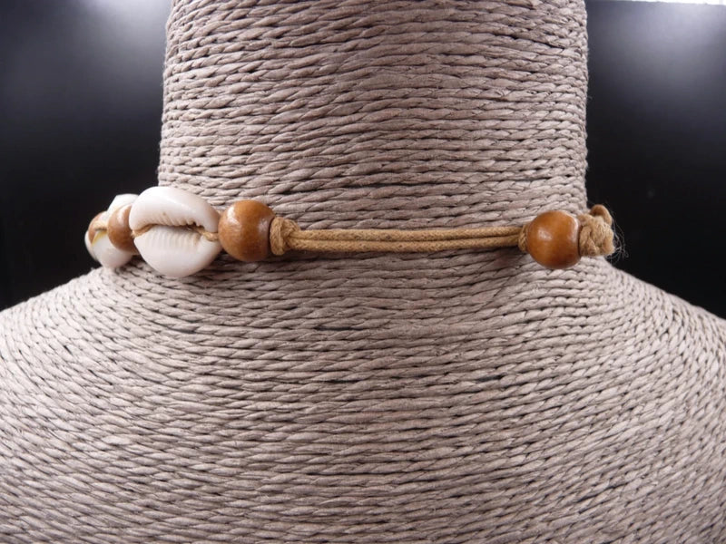 Collier Africain en coquillages cauris naturels