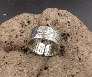 Bague Bouddhiste Tibétaine en argent 999 Fleur de Lotus et Sutra du Coeur