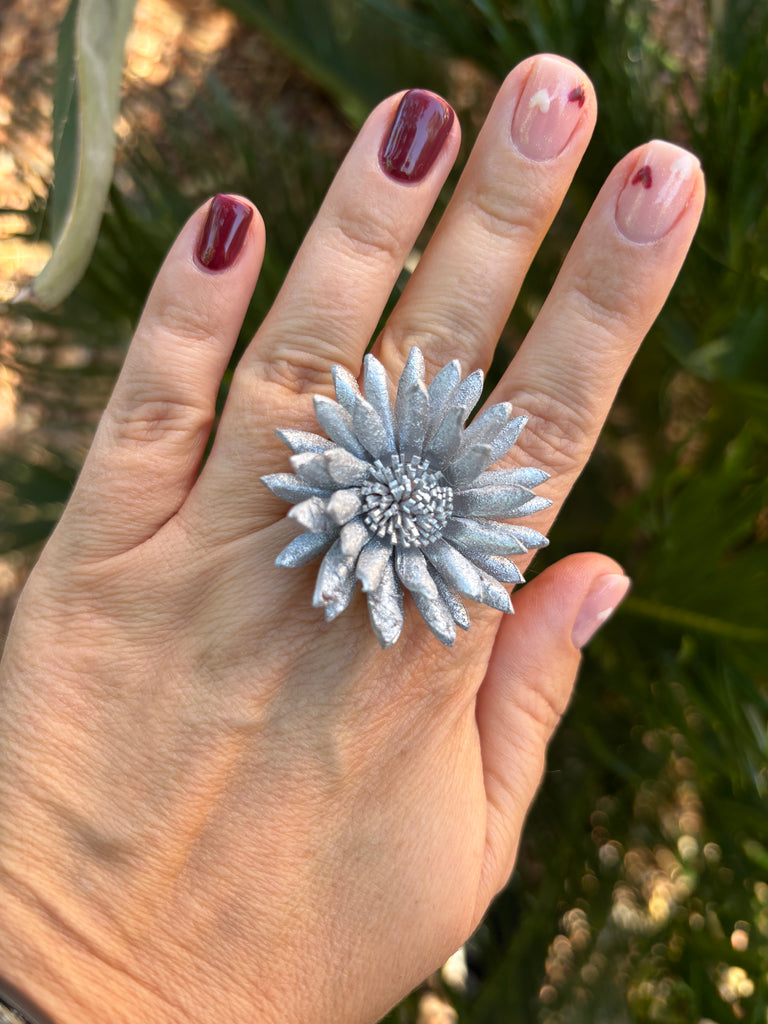 Bague Vintage en cuir fleur marguerite couleur argent taille réglable