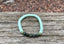 Bracelet élastique de lithothérapie en Turquoise Africaine foncée et perles Heishi