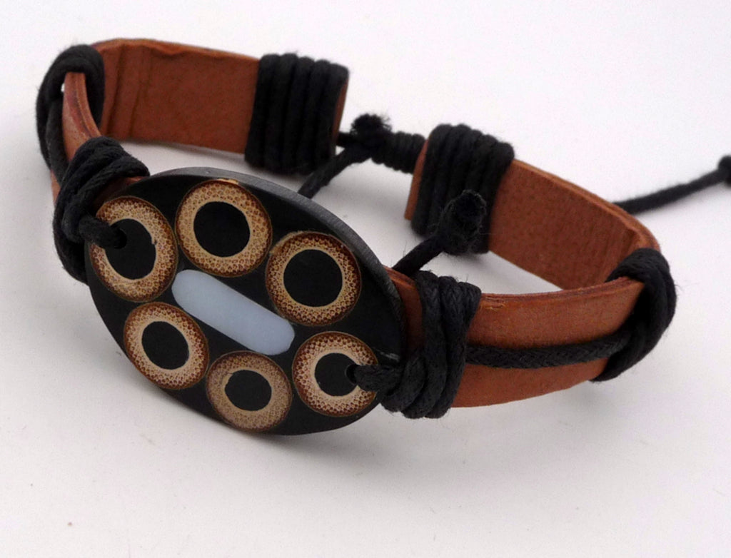 Bracelet réglable en cuir, nacre, rotin et bambou