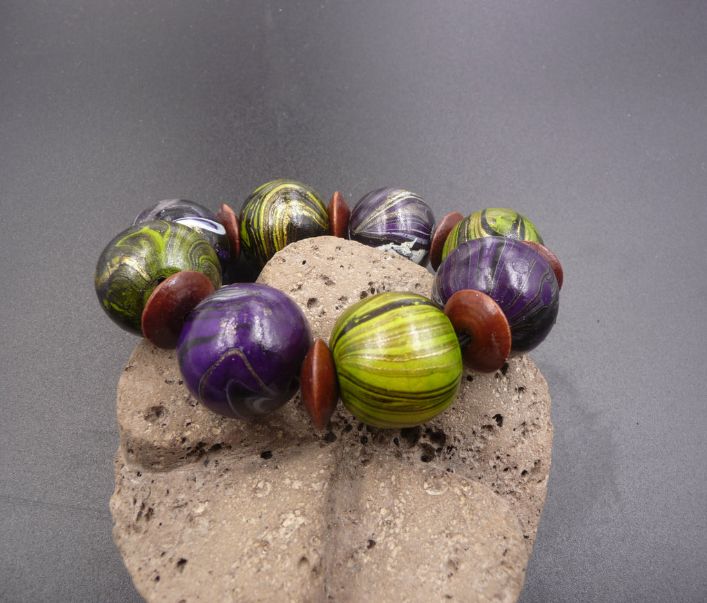 Bracelet en bois de manguier vert et violet