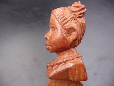 Ouvre-lettre coupe papier ethnique femme Africaine en bois sculpté Madagascar