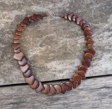 Collier nature Nofia en bois semi-précieux