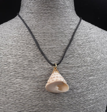 Collier en coquillage de Tahiti