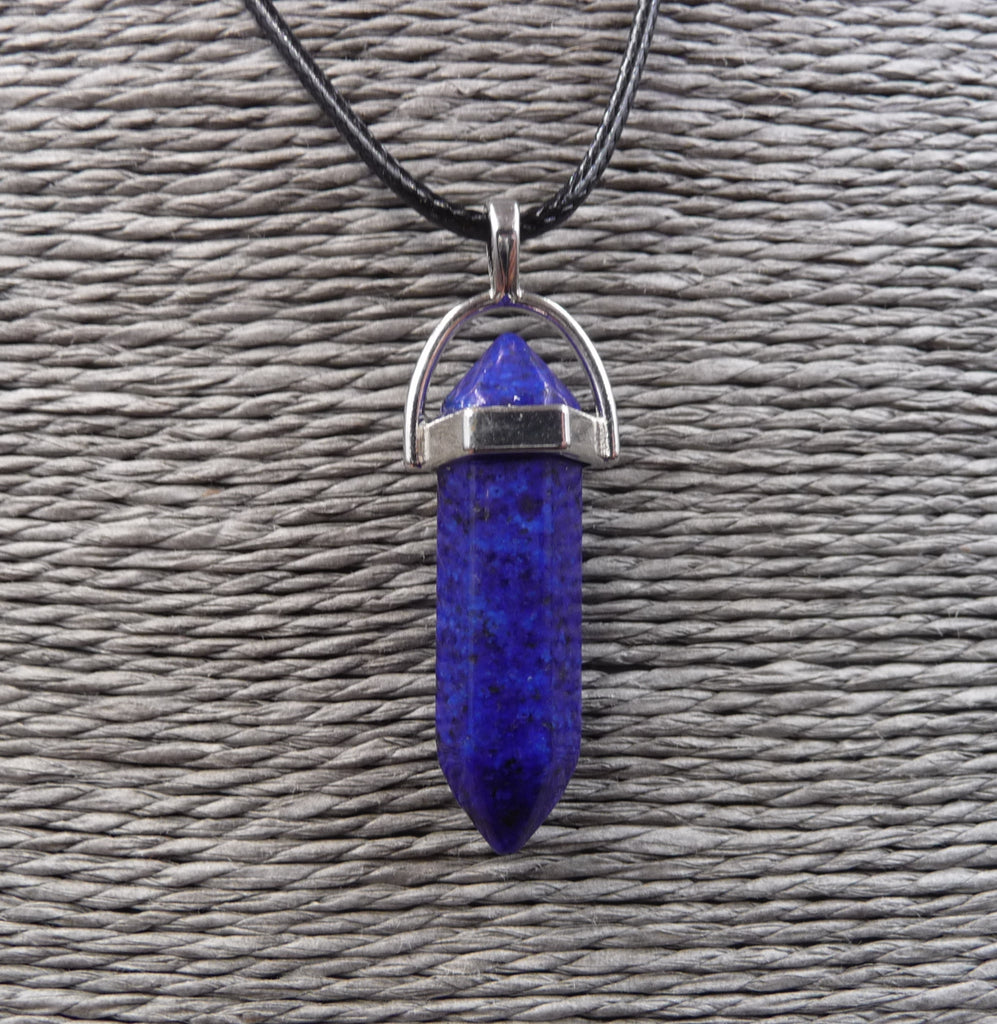 Collier avec pendentif pointe en Lapis Lazuli