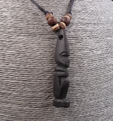 Collier tribal pendentif Tiki Polynésien en bois
