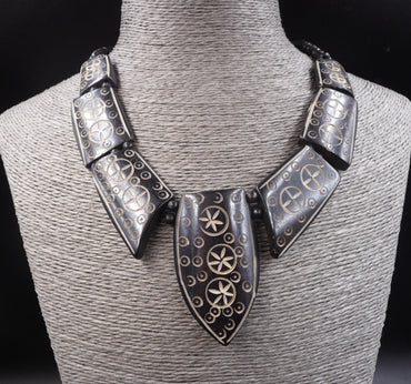 Collier ethnique en corne de yack Dhangadhi