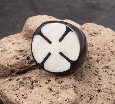 Bague ethnique "Diana" en nacre trèfle à quatre feuilles