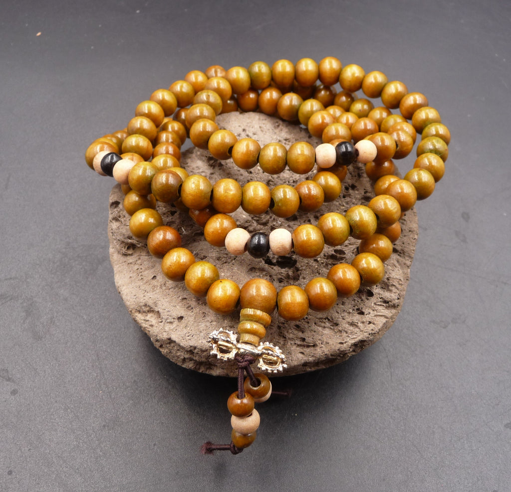 Bracelet ou collier Tibétain Mala en perles de bois de santal marron + Breloque Vajra ou Dorjé
