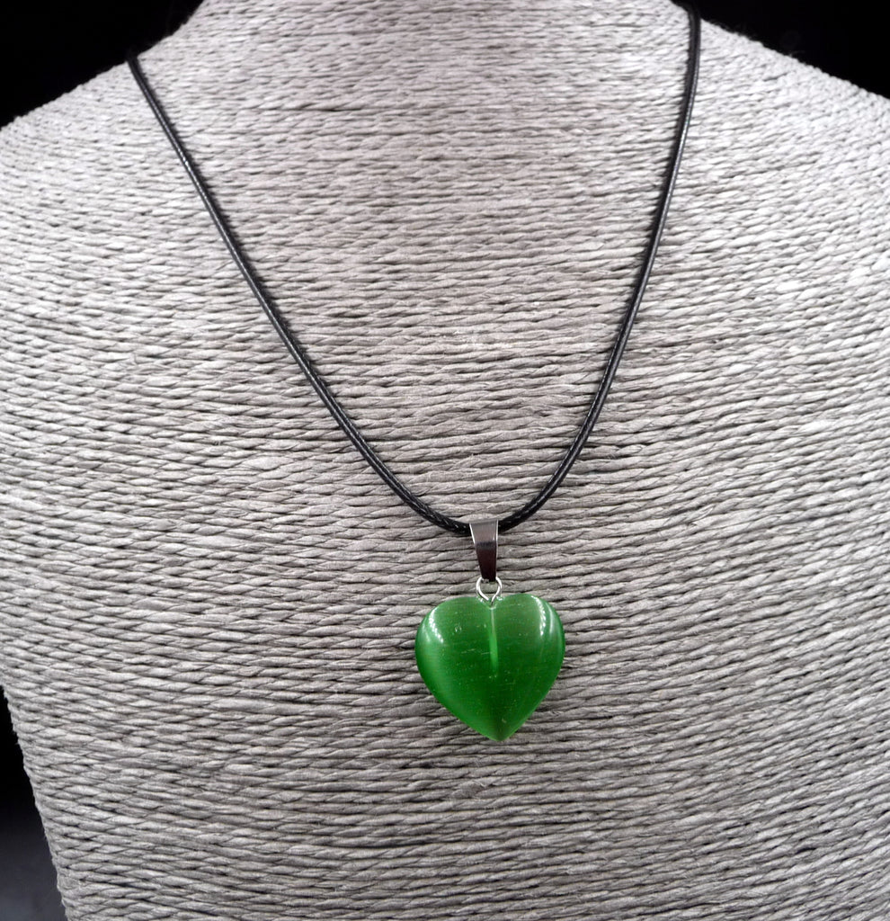 Collier avec pendentif coeur en Perle de Verre Vert Nacré