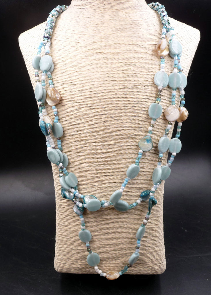 Collier Constance en perles de rocaille, perles de verre et perles en nacre