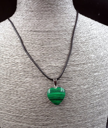 Collier avec pendentif coeur en Malachite