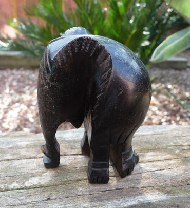 Eléphant en bois d'ébène artisanat Indonésie