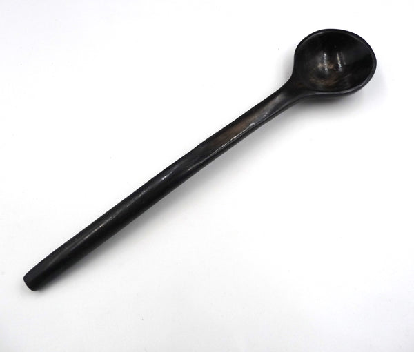 Duo de saucières à motif avec une petite cuillère en corne de zébu sur