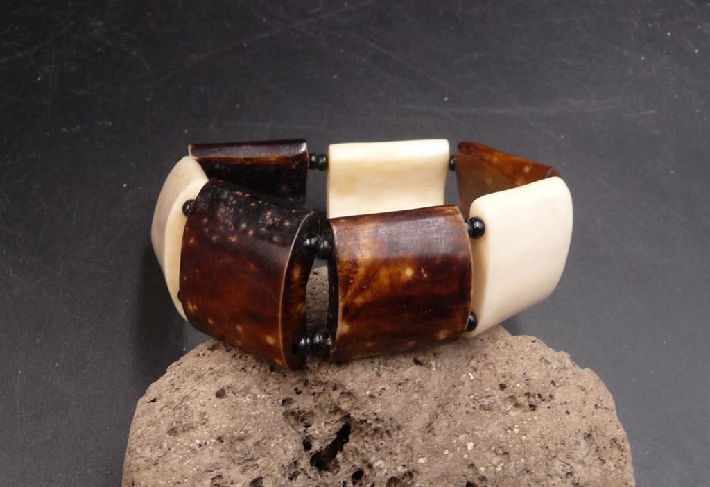 Bracelet ethnique en corne artisanat du Népal