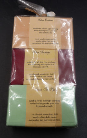 Coffret de 3 savons Bois de Santal, Fleur de Frangipanier et Thé vert Indonésie