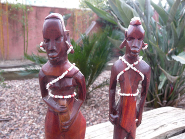Couple de statuettes Guerriers Massai en bois