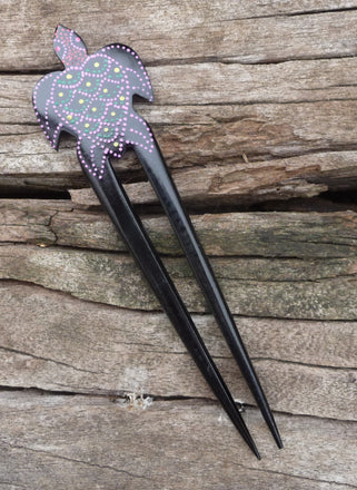 Pic / pique à cheveux chignon tortue aborigène en bois de sono