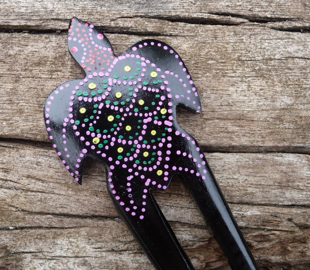 Pic / pique à cheveux chignon tortue aborigène en bois de sono