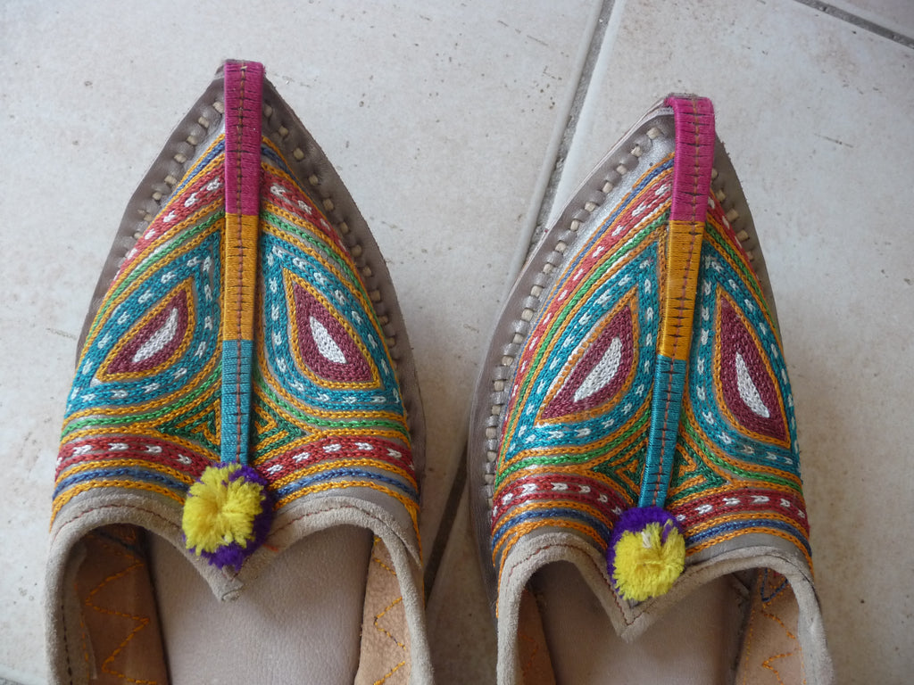 Babouches en broderies et cuir Pointure 41 Artisanat du Rajasthan