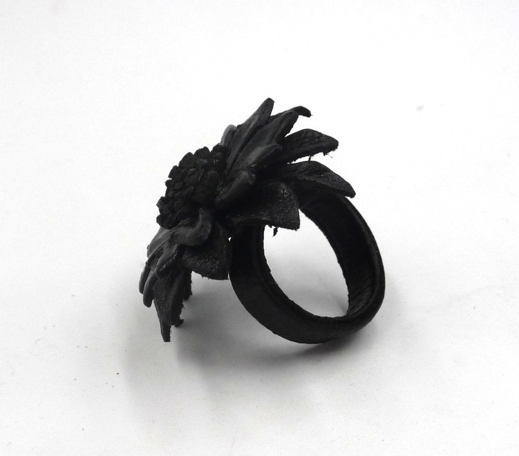 Bague Vintage en cuir marguerite fleur noire taille réglable
