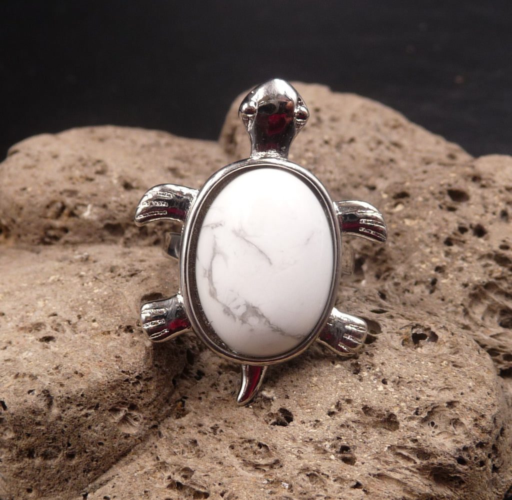 Bague tortue en Howlite Blanche du Brésil